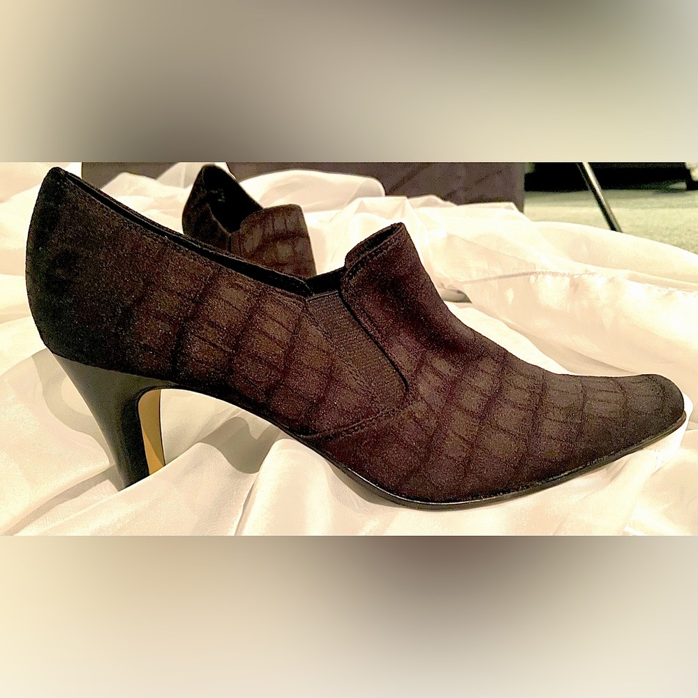 Liz Claiborne Alligator Pattern Black Heel Dress Shoes Size 8